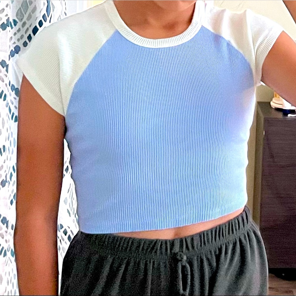 {Tilly’s} BABY BLUE CROP TOP
